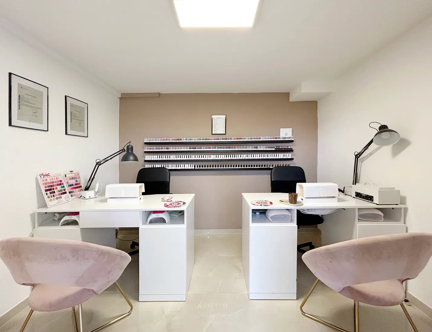 Beauty by Besa Salon — Eleganten Interieur